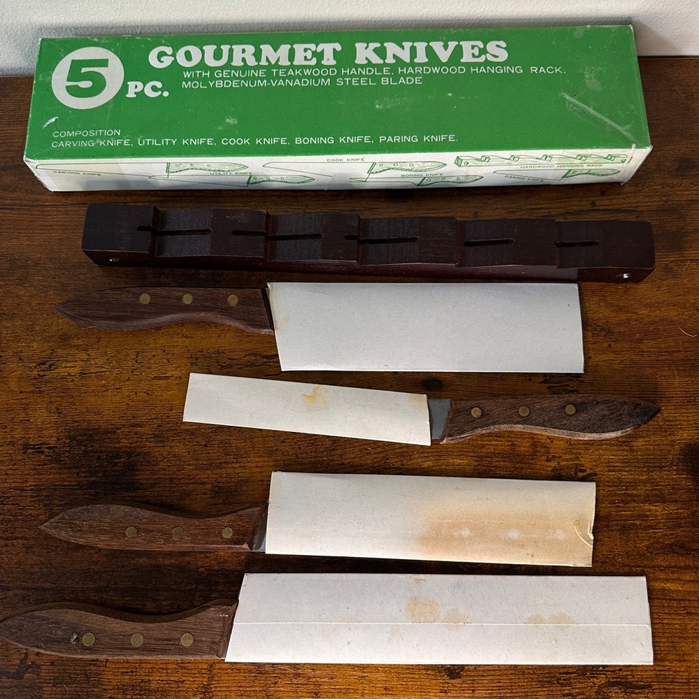 Vintage 5pc Gourmet Knife Set Teakwood Handles Hardwood Rack Taiwan Steel NIB